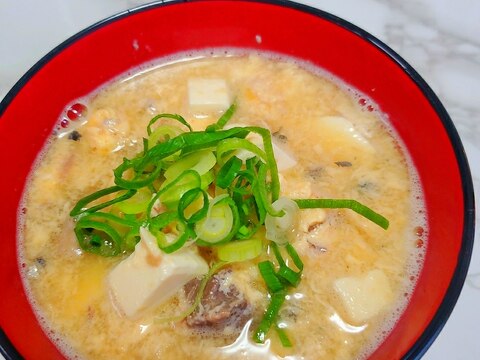 鯖の水煮と豆腐のかきたま味噌汁